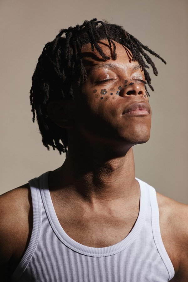 Débardeur gainant homme : silhouette parfaite en un clin d'œil